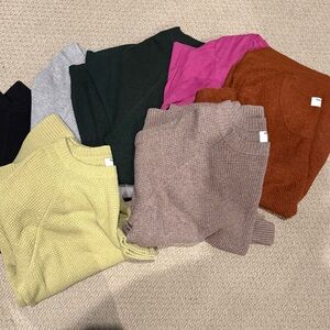 Women’s Crewneck Knit Sweater Bundle- Old Navy 3X seven items